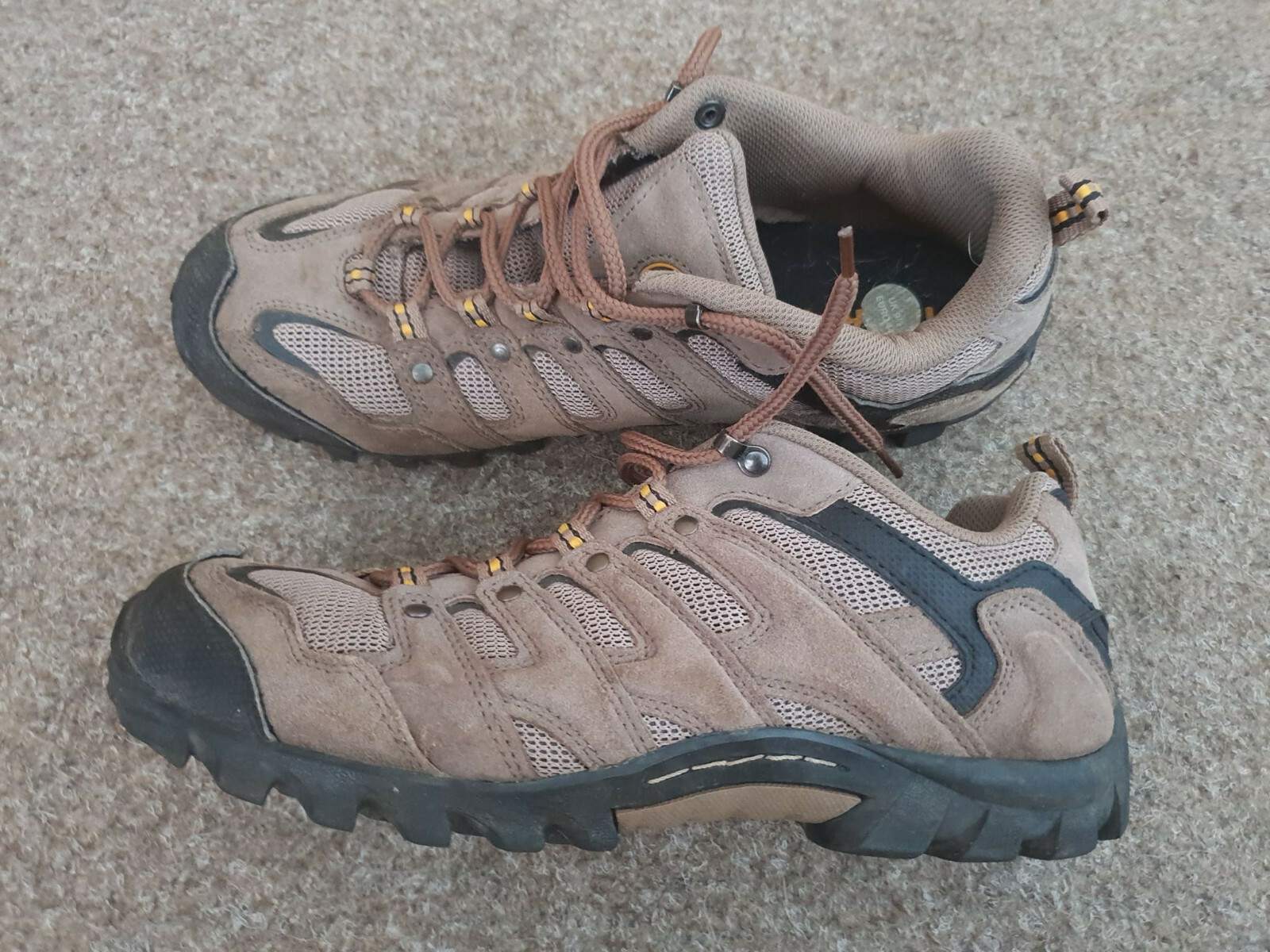 Image MENS BOOTS 9.5 CASUAL SHOES TREK TRAINERS NEVADOS BROWN Image MENS BOOTS 9.5 CASUAL SHOES TREK TRAINERS NEVADOS BROWN