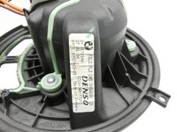 BMW E91 330XD 05-08 Gebläsemotor Lüftermotor Heizungsgebläse BMW E91 330XD 05-08 15.02.2006 9227670 64119227670... Vorschau 4