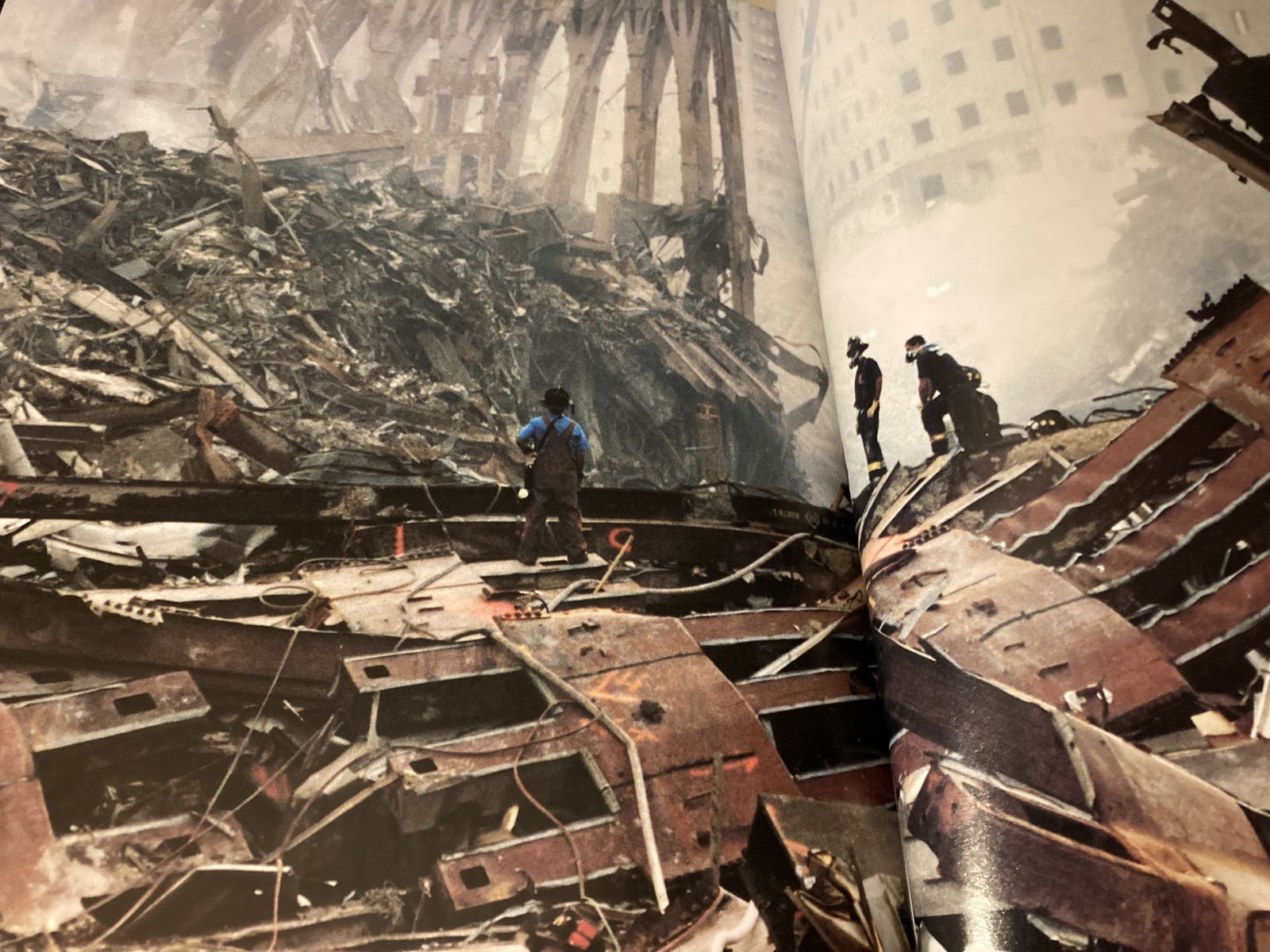 Above Hallowed Ground : A Photographic Record of September