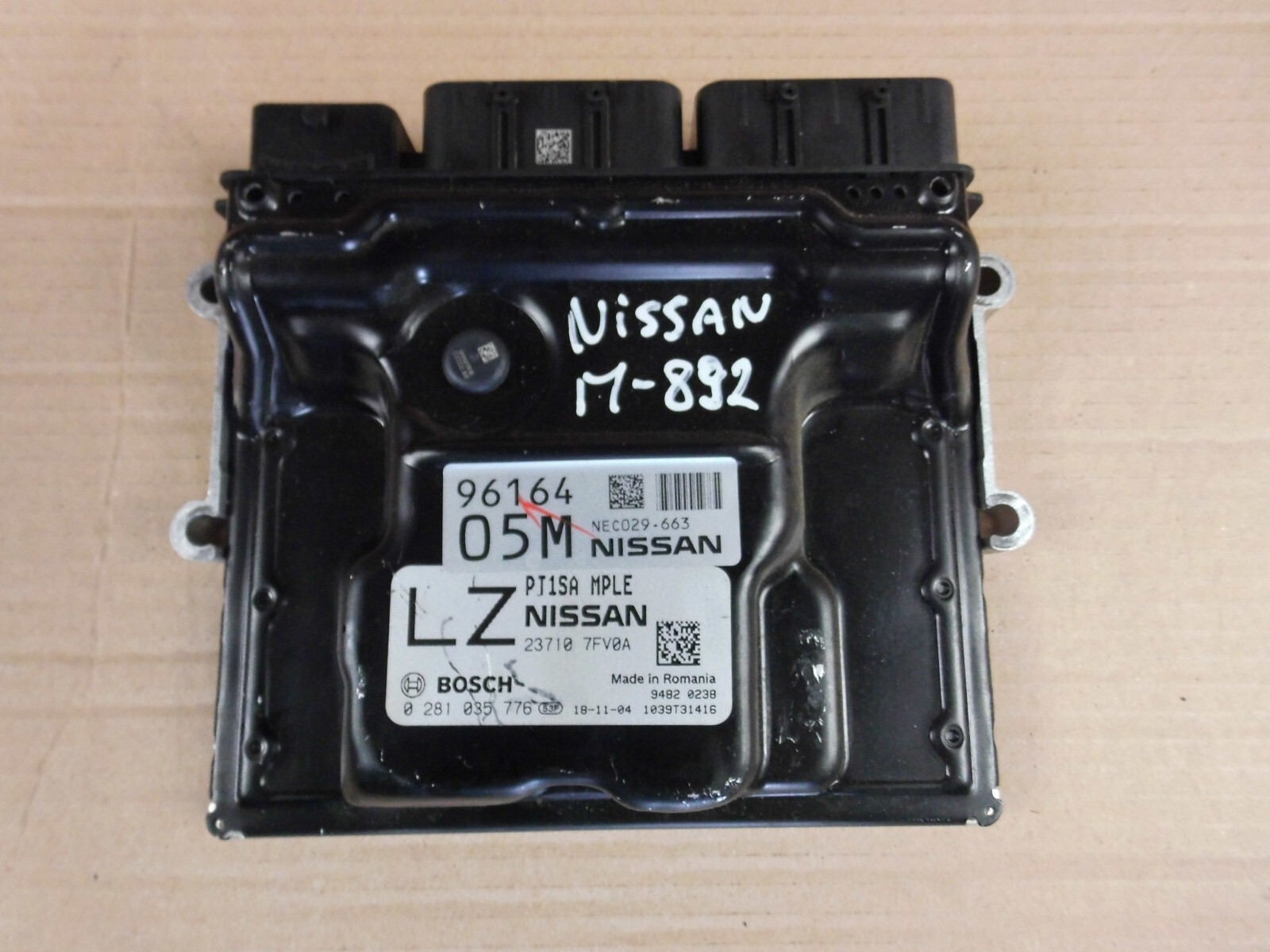 Nissan X-Trail T32 1.7DCI control unit Engine module ECU