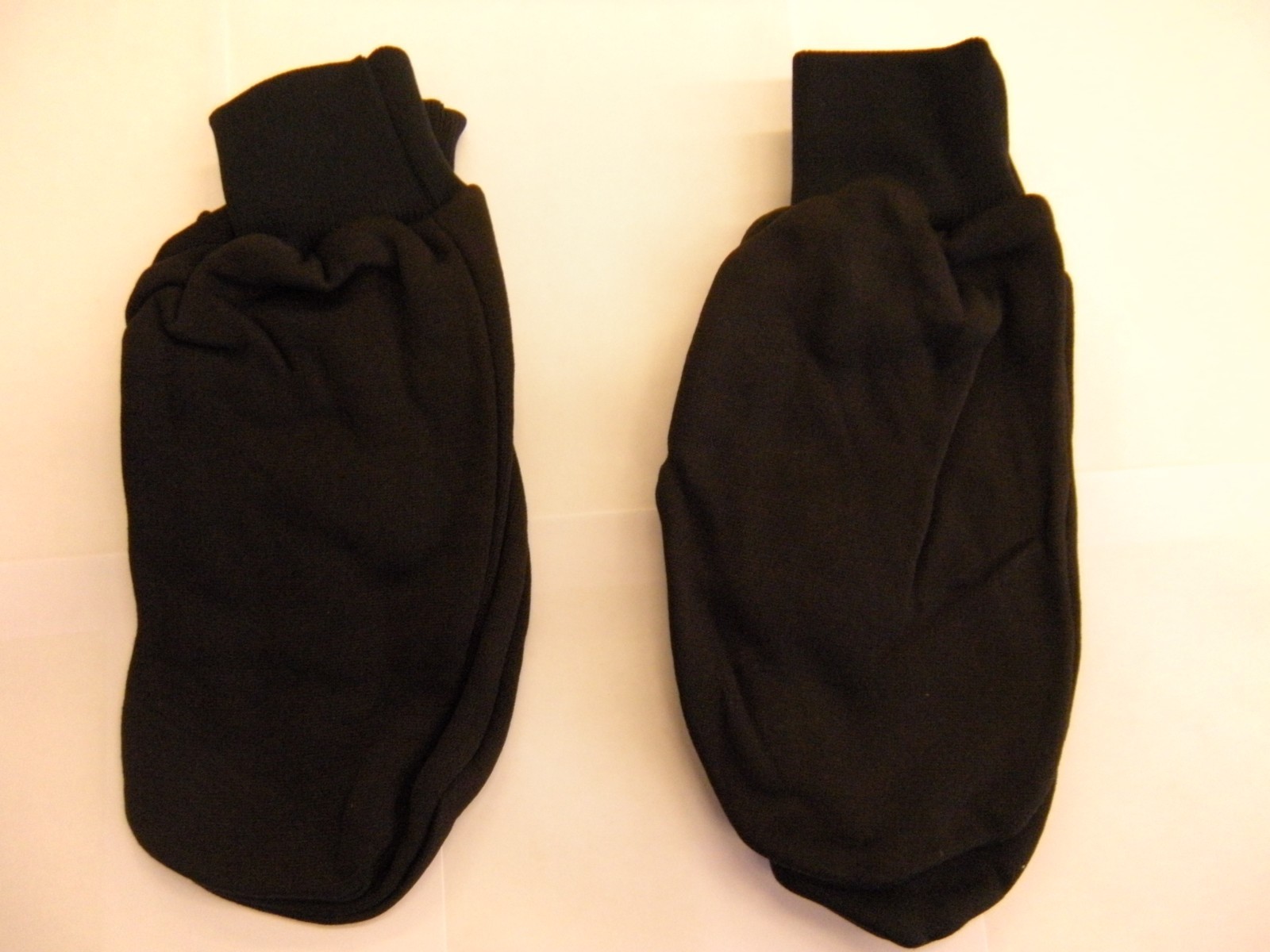 2 Pairs of Polyproplene Mittens Black RN43580 USA Made