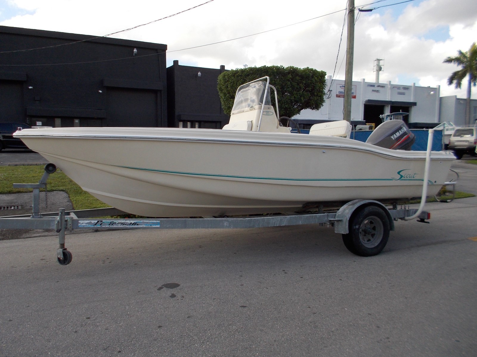 1999 Scout 185 Sportfish with Yamaha Comercial 115 HP & Trailer