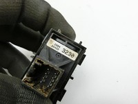 Opel Astra J 12-18 Schalter Taster Handbremse Feststellbremse Opel Astra J 12-18 01.01.2013 2084244223230 gebraucht Vorschau 3