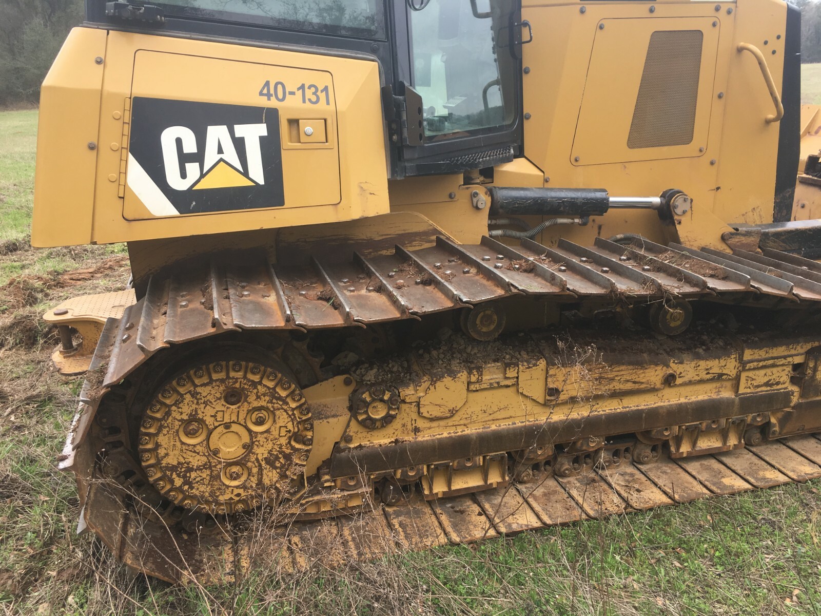 2013 CAT D6K 2 LGP Cab Bulldozer