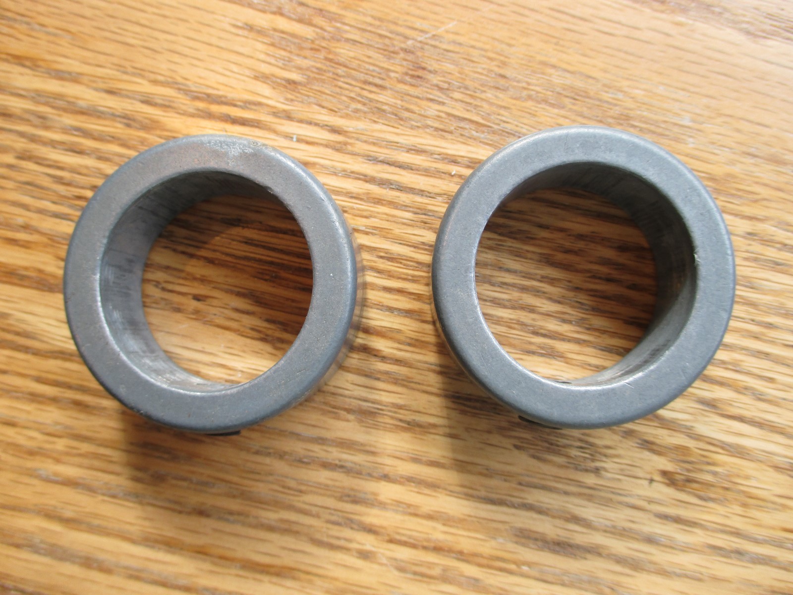 Shopsmith Stop Collars & Set Screws  (Pair Of)