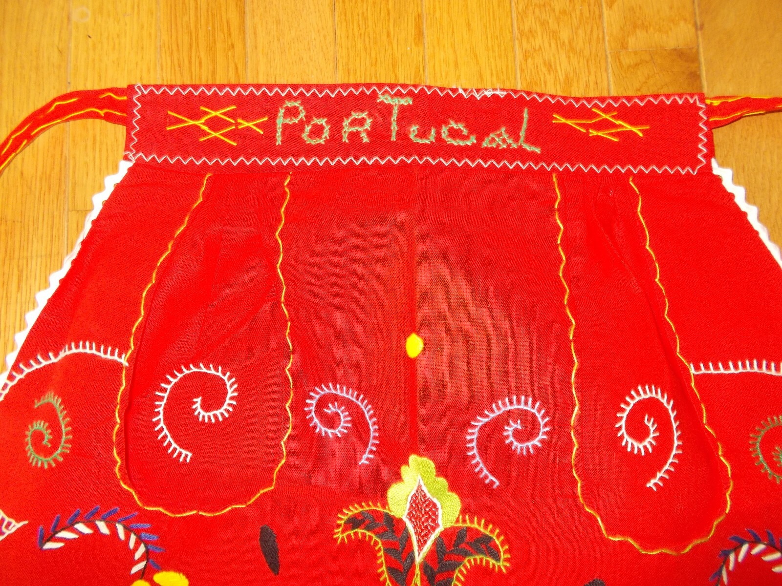 Vintage Red Embroidered Apron from Portugal with 2 Pockets, Beautiful, Unique
