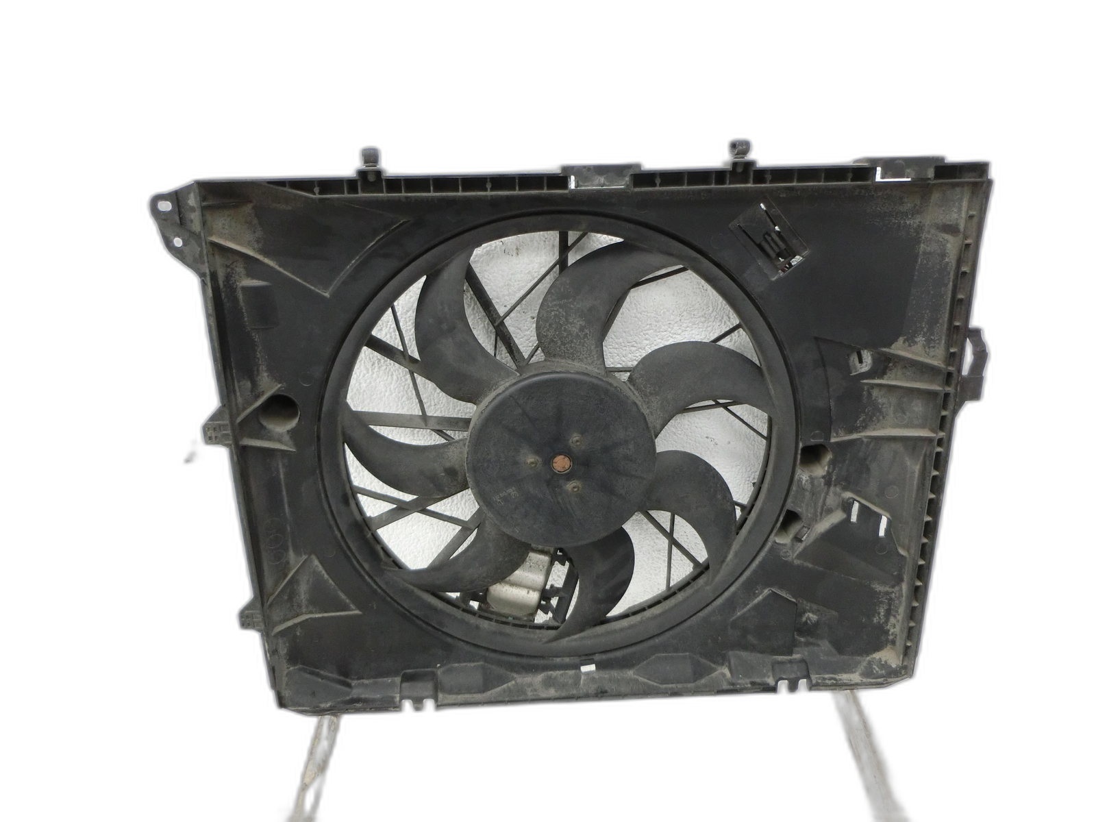 BMW E87 1er 116i 04-07 1,6 85KW Lüfter Ventilator f. Kühler  - Bild 1