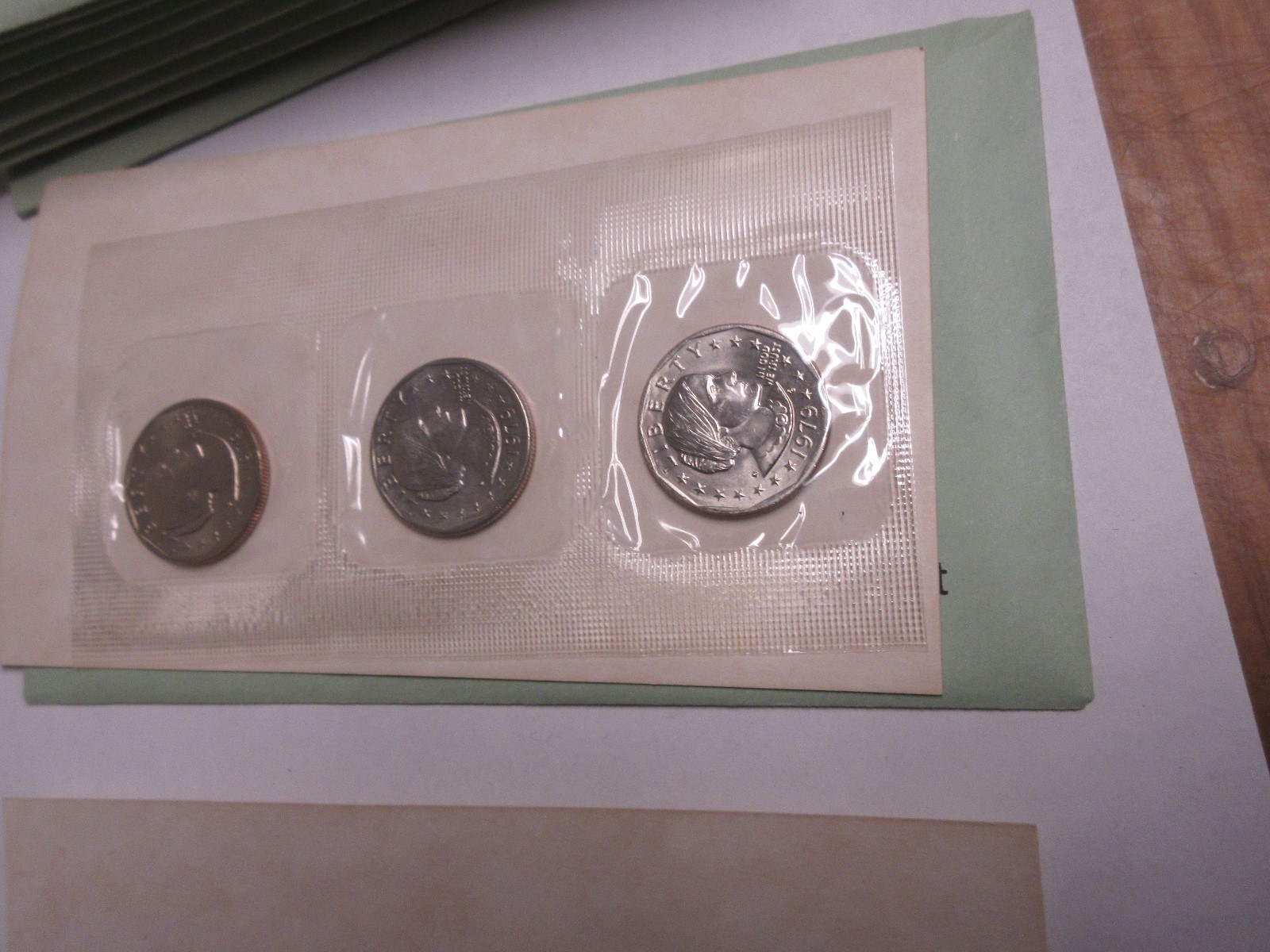 1979 US Mint Susan B. Anthony Dollar 3 Coin Souvenir Set  Lot of 5 Sets