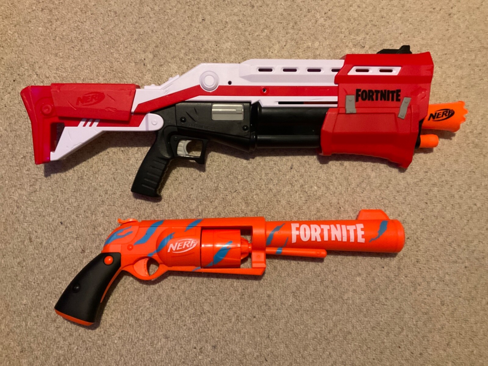 Nerf Fortnite トイガンセット Nerf Fortnite Dual Pack Contains 2 Fortnite Blasters and 6