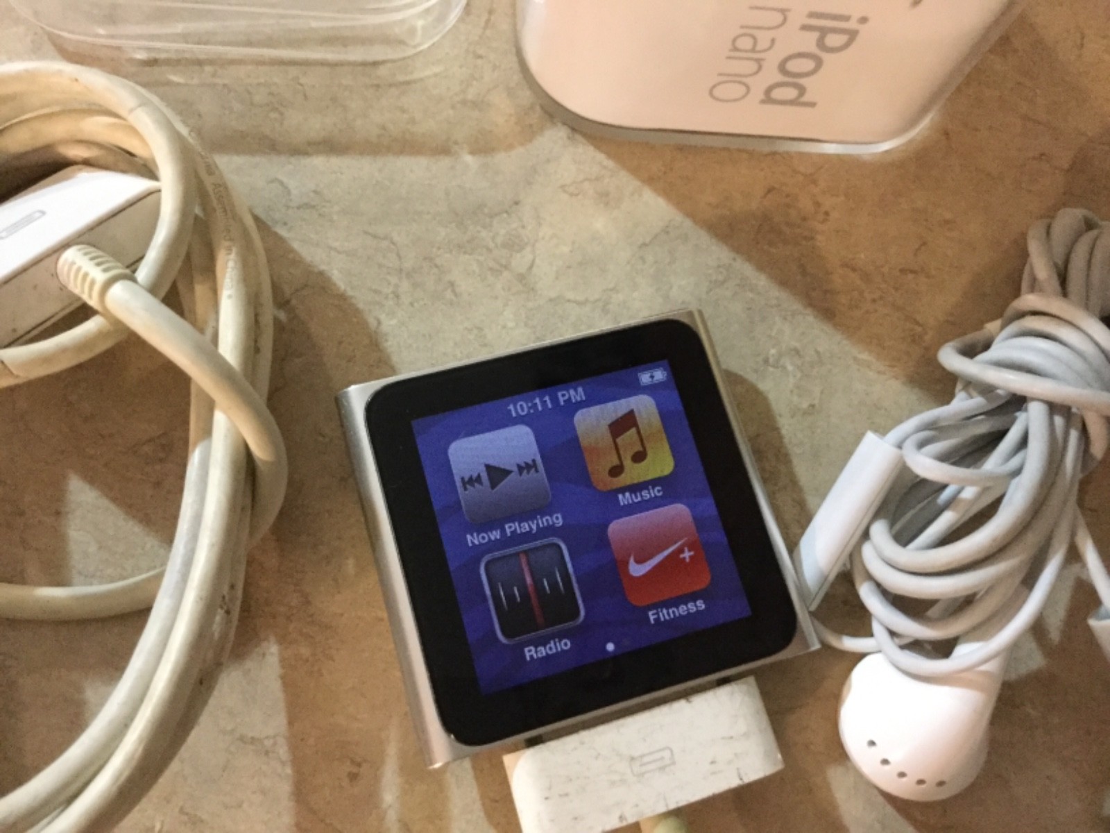 Apple iPod nano 6th Generation Silver - 16GB - MC526LL/A