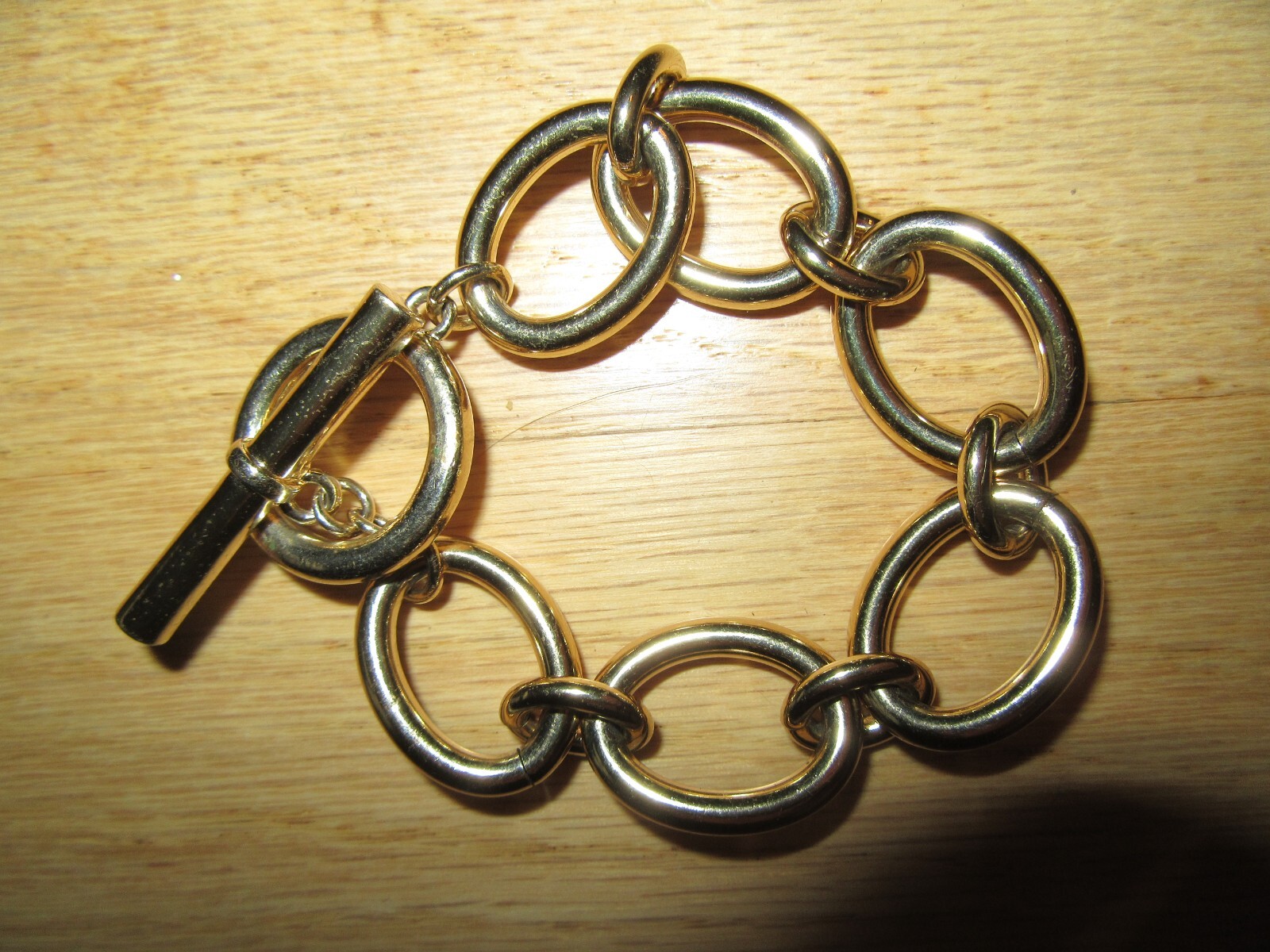 ブレスレット Lauren Ralph Lauren Logo Charm Chain Link Toggle Bracelet Lauren Ralph Lauren Silver-Tone Logo Charm Chain Link Toggle