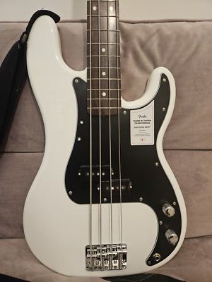 Fender Made in Japan Traditional 70s Precision Bass Arctic