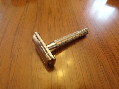 Vintage 1959 Gillette Super Speed Flare Tip Razor E-1