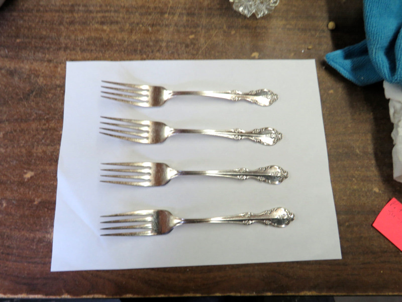 International Silver Plate Flatware Southern Splendor 4 Dinner Forks 7 1/2"