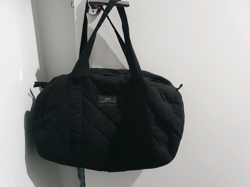 lorna jane sports bag