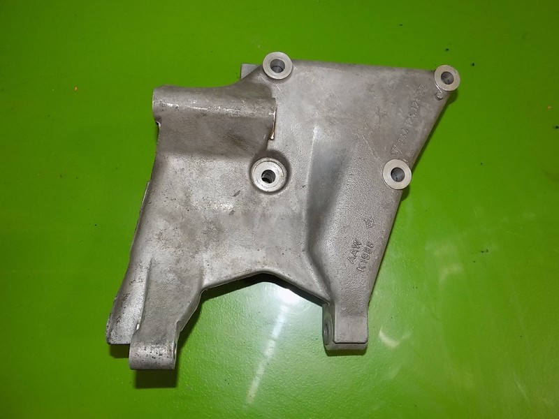 83 84 85 Porsche 944 OEM 9441261232R AC compressor mount bracket