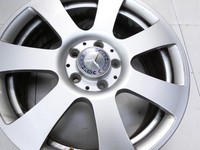 Mercedes GLK X204 12-15 1 x Felge Aluminiumfelge 17 Zoll 5X112 Mercedes GLK X204 12-15 23.05.2013 A2044013502 gebraucht Vorschau 3