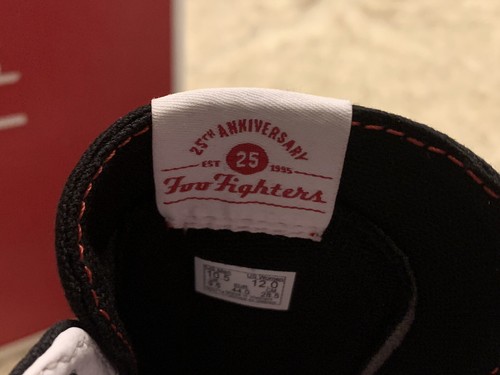 Pre-owned Vans Rare Men's  Sk8-hi Foo Fighters Sneakers Limited Edition (10.5 Us) In Black