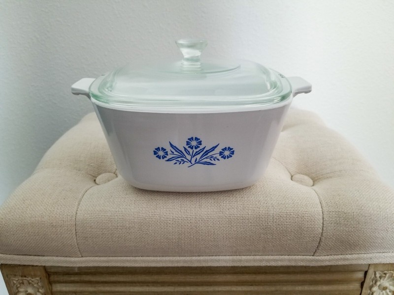 VINTAGE BLUE CORNFLOWER CORNING WARE 1 3/4 QT DISH #P-1