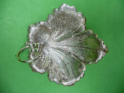Vintage WB TRADE MARK silverplate LEAF DISH w/handle & beautiful filigree. Exc