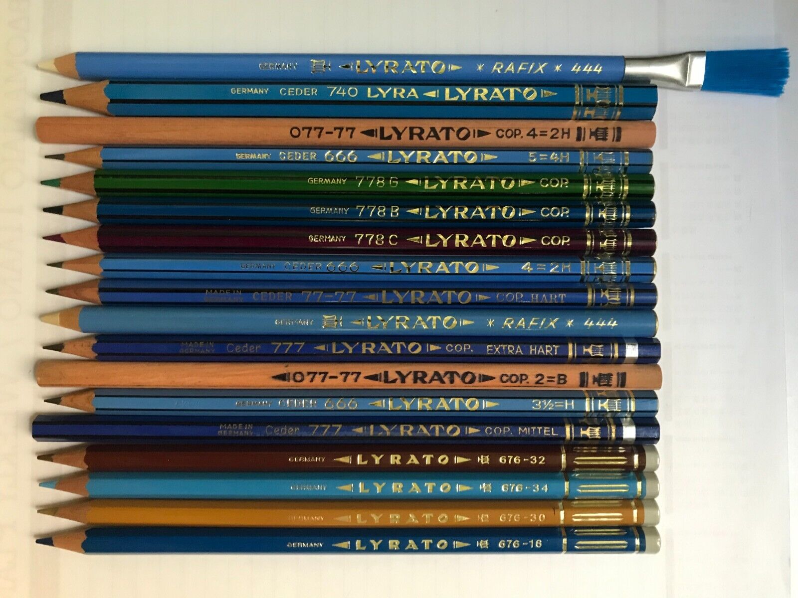 18 VINTAGE LYRA PENCILS: LYRATO ERASER / COPYING / GRAPHITE 18 VINTAGE LYRA PENCILS: LYRATO ERASER / COPYING / GRAPHITE