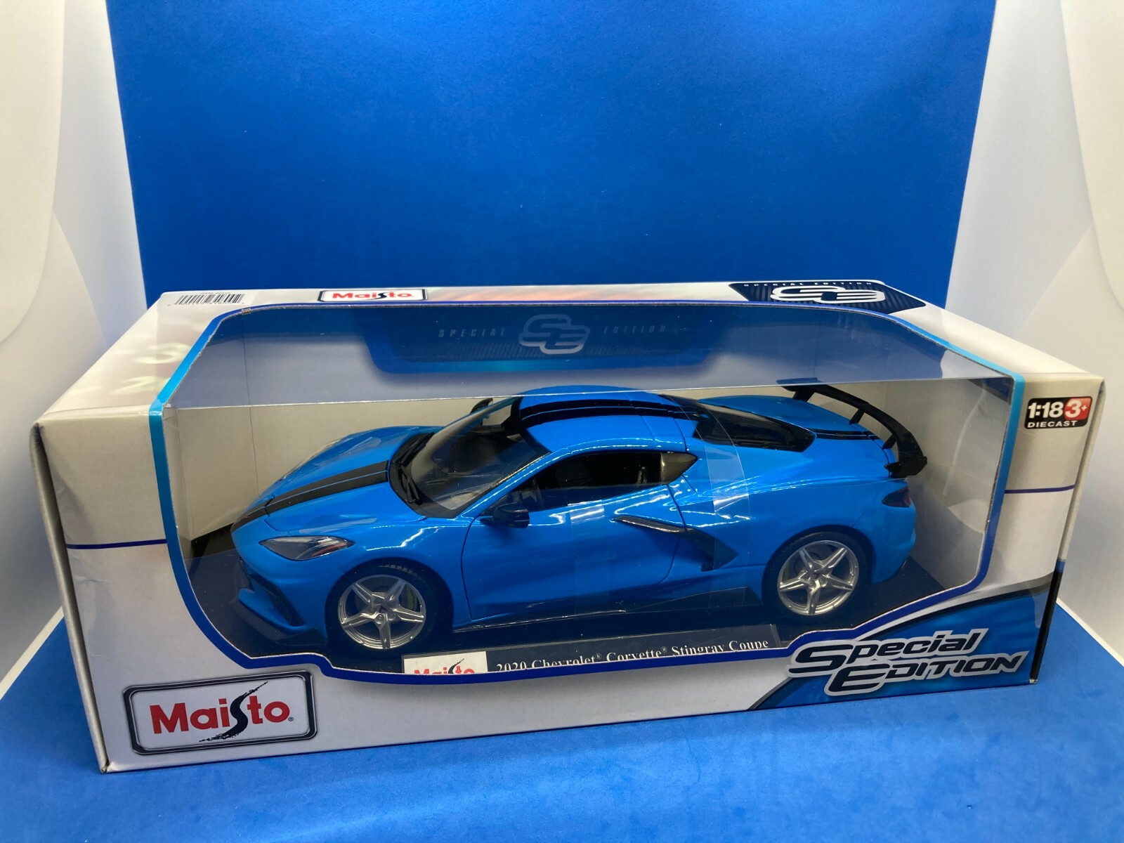 マイスト　Maisto コルベット Stingray 1/18 Maisto 1:18 Chevrolet Corvette C8 Stingray Coupe Special
