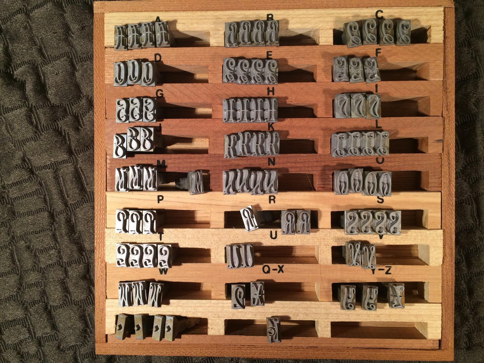 KINGSLEY HOT FOIL MACHINE TYPE LETTERS BELAIR 36 PT MONOGRAM