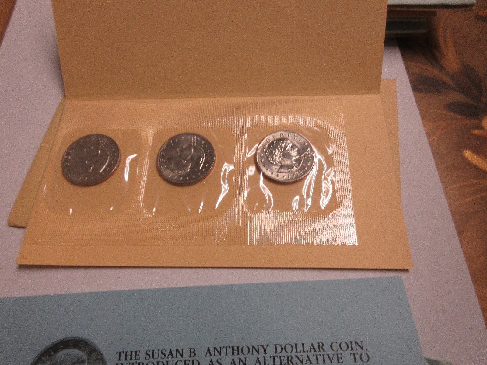 1979-1980 Susan B. Anthony Souvenir Set , 3 & 3 (6 Coins) , Lot of 5 Sets