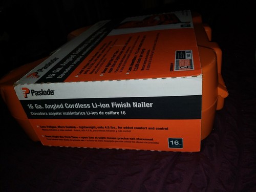 NEW Paslode 902400 Cordless 16g Angled Lithium Ion Finish Nailer IM250A LI