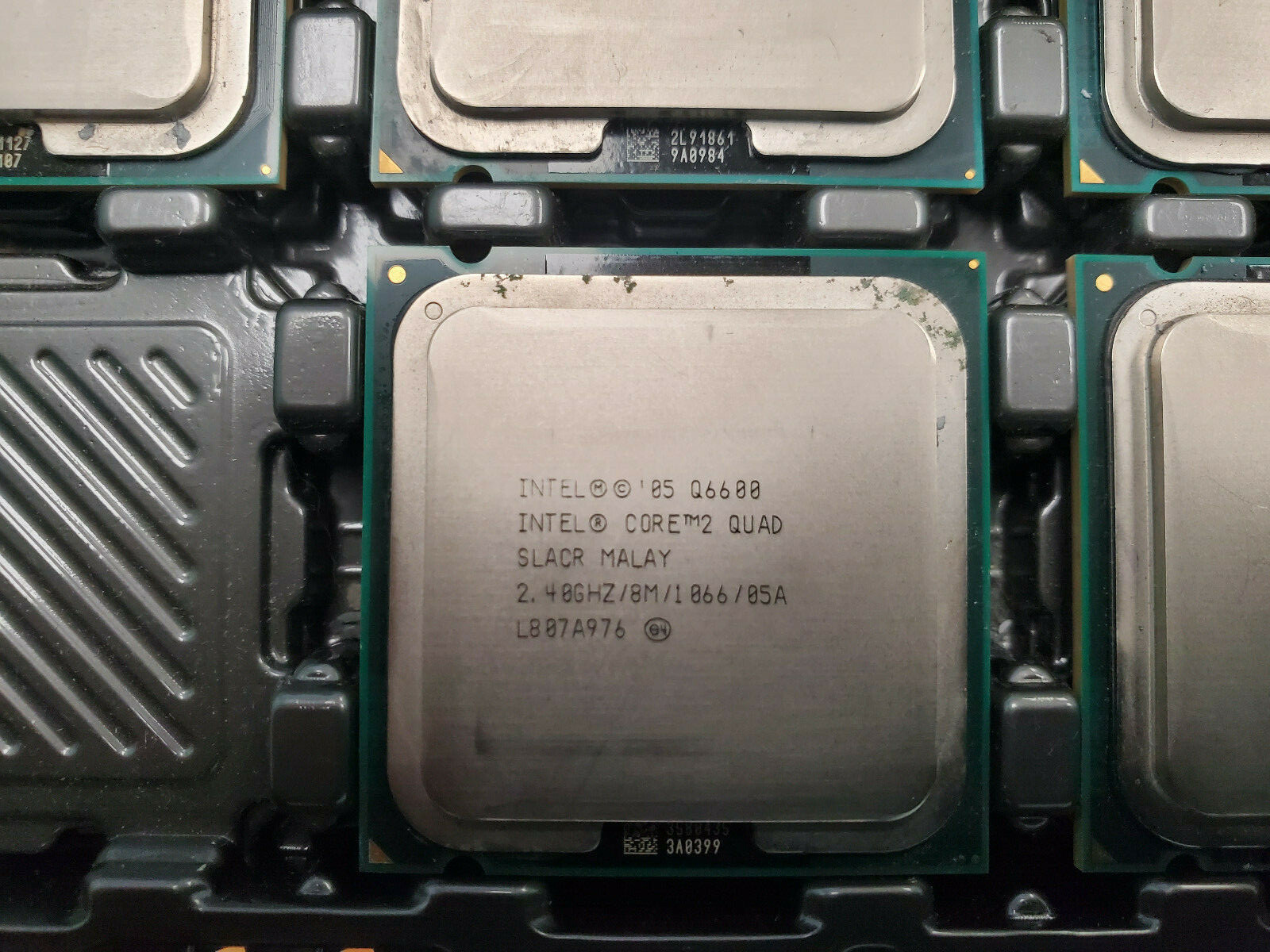 Intel core tm q6600. Core 2 quad q6600. intel core 2 quad cpu q6600 @ 2.40ghz (4 cpus). core 2 quad q9600. intel core 2 quad slacr malay 2.40ghz 8m 1066 05a.
