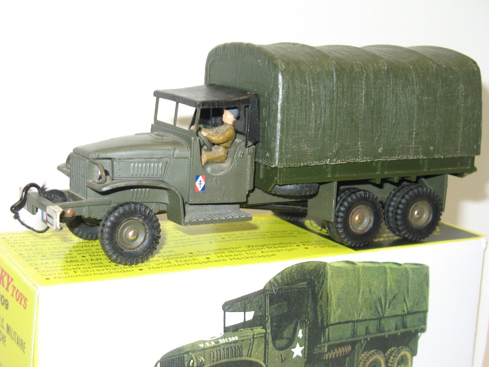 美品　DINKY TOYS ARMY STAFF CAR ミニカー Dinky-Toys-675-Army-Staff-Car-