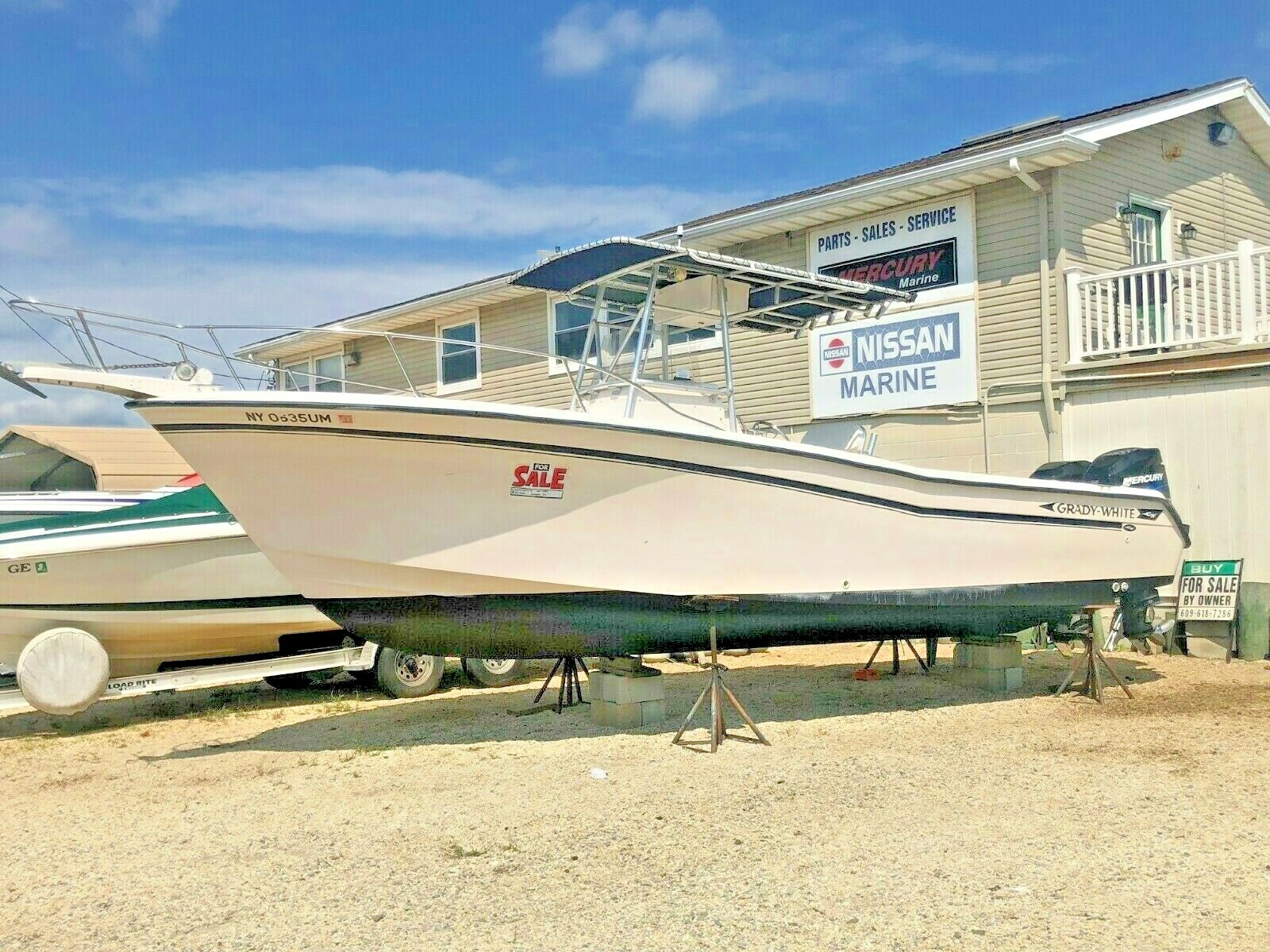 1995 Grady White Chase, 263 Center Console