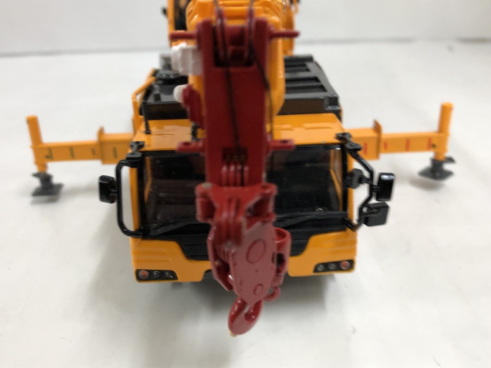 Kato Works 1/50 Scale All Terrain Crane (KA-1300R) Orange Kato Works 1/50 Scale All Terrain Crane (KA-1300R) Orange