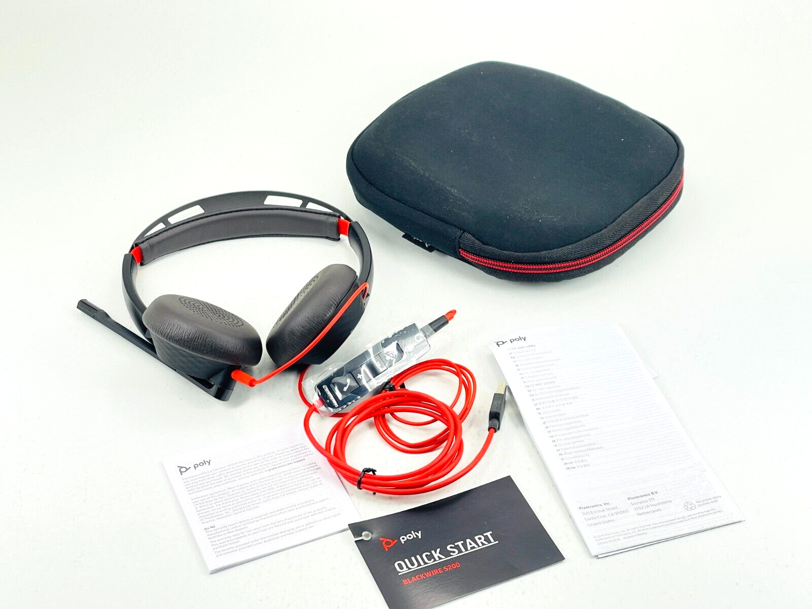 poly Poly Blackwire 5200 USB-A 収納ケース付き Poly Blackwire 5220 Stereo USB-C Headset +3.5mm Plug +USB-C
