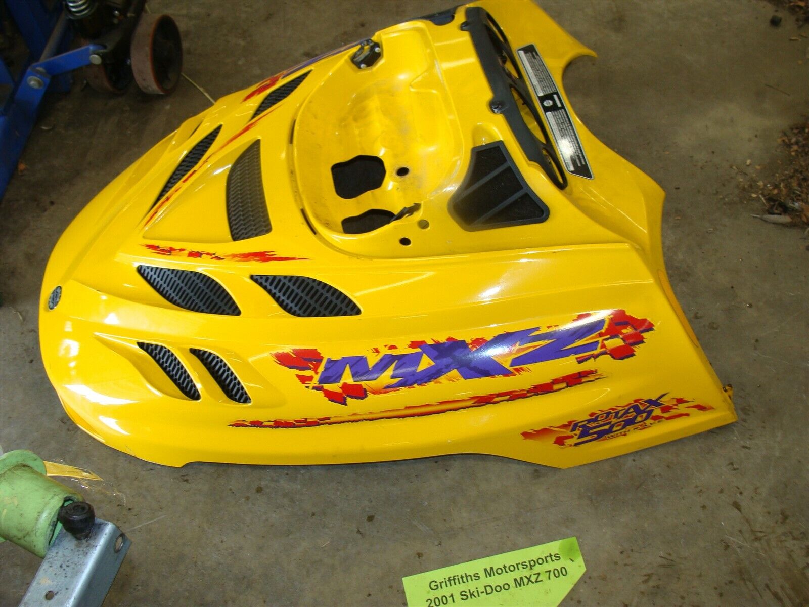 LOCAL PICK UP ONLY 02 SKI-DOO MXZ 700 800 600 500 yellow