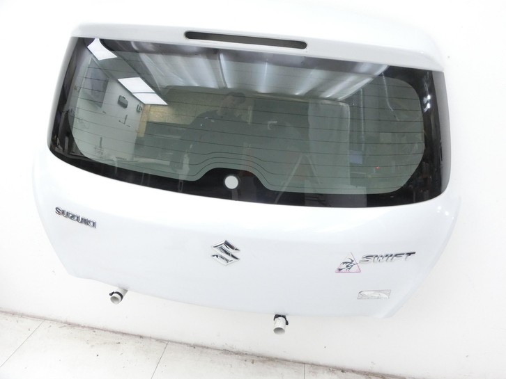 Suzuki Swift IV NZ 13-17 5T Heckklappe Kofferraumdeckel ZNL Suzuki Swift IV NZ 13-17 23.12.2015 gebraucht Bild 3