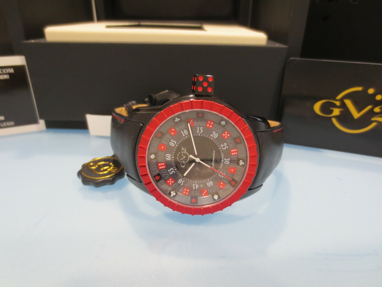 Pre-owned Gv2 By Gevril Men's 9306 Lucky 7 Automatic Red Bezel Subdial Black Leather Watch