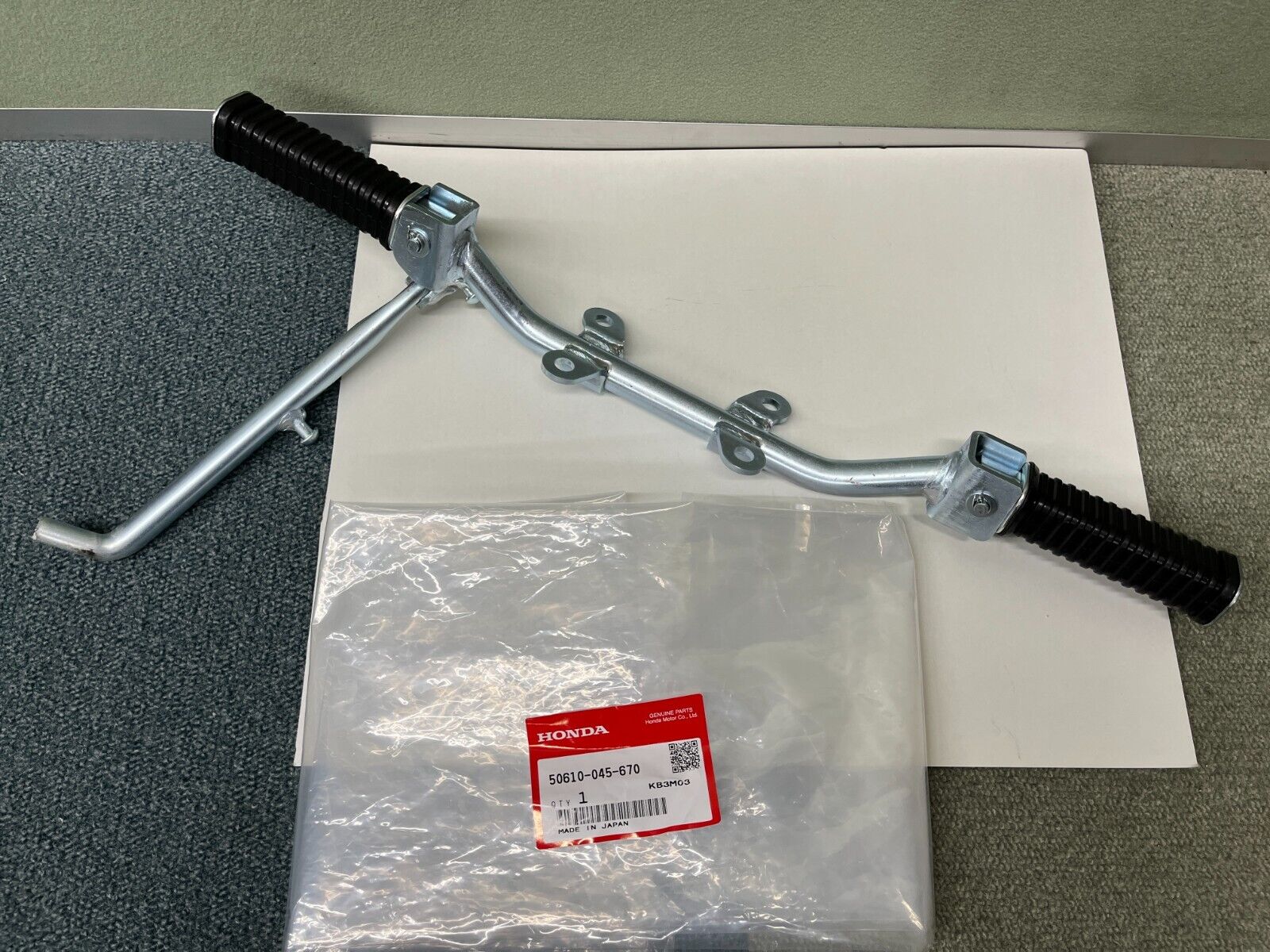 HONDA FOOTPEG BAR STEP Z50A MINI TRAIL GENUINE 1968-1978 OEM HONDA FOOTPEG BAR STEP Z50A MINI TRAIL GENUINE 1968-1978 OEM
