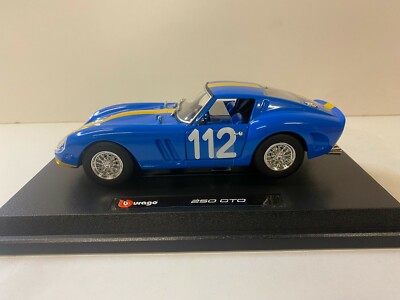 1962 FERRARI 250 GTO RED 1:18 by BURAGO 3011 VINTAGE