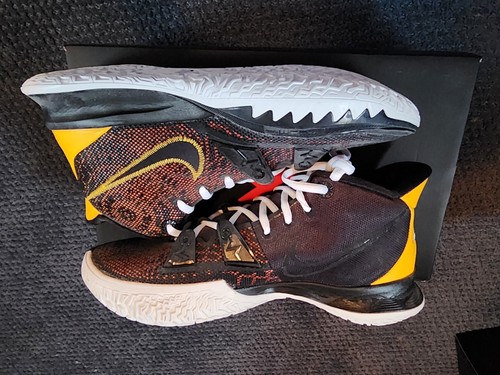 kyrie 7 raygun on feet