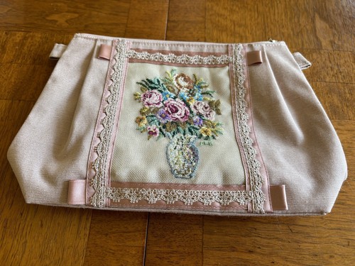 Vintage Michiko Kuge Original Embroidered Zip Clutch Purse