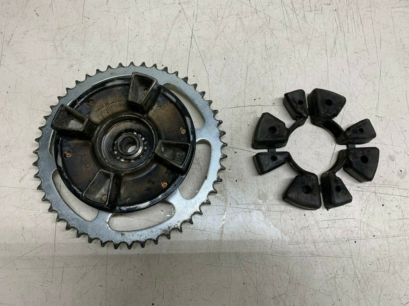 のら 在庫限り 最短発送可 カーボン調 キャリパー ダクト ブレーキ