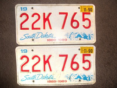 1990 PAIR SOUTH DAKOTA LICENSE PLATES [2] '90 SD LICENSE PLATES MT RUSHMORE