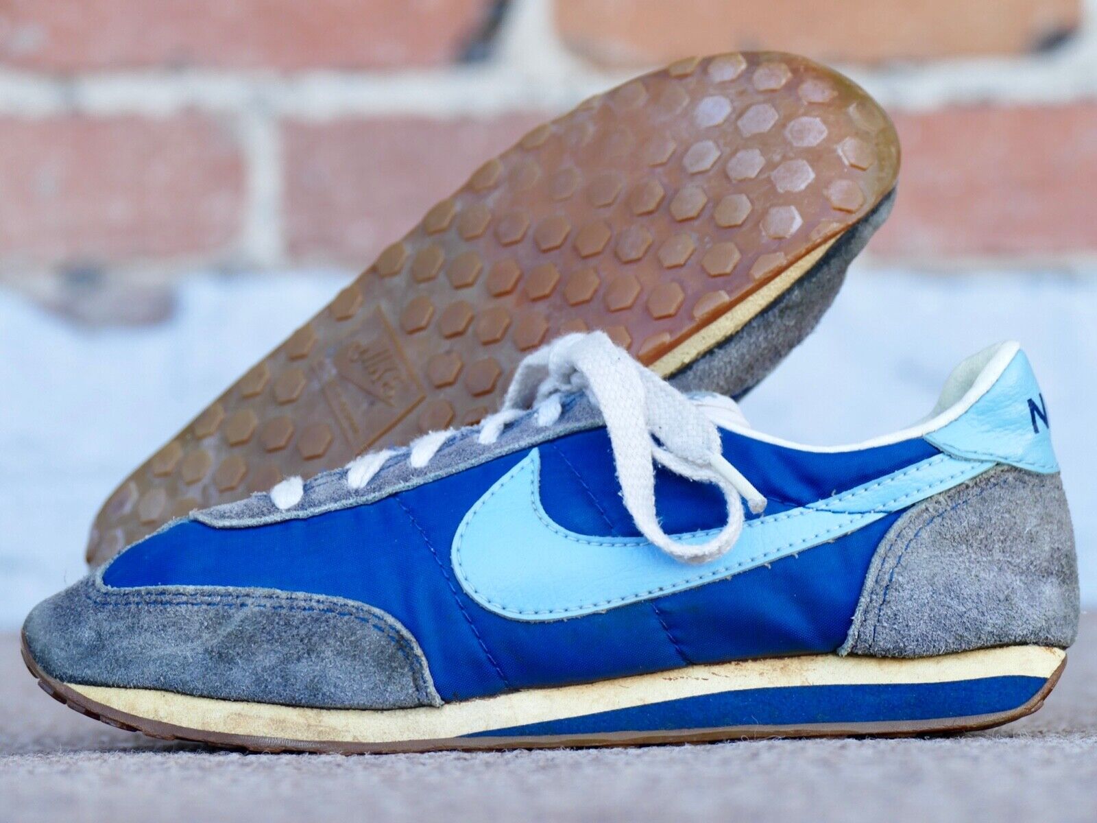 1980 Nike Lady Roadrunner Sz 6 - vintage original 1980s 80s 1980 Nike Lady Roadrunner Sz 6 - vintage original 1980s 80s