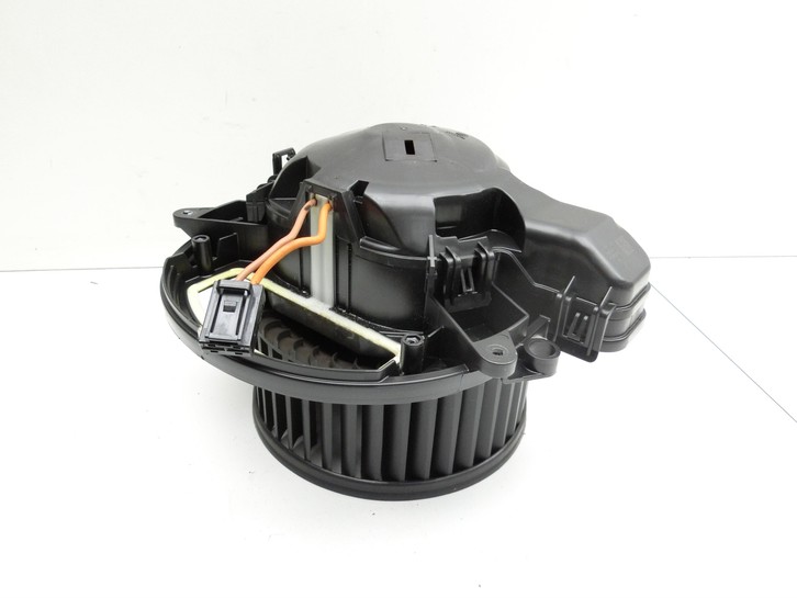 BMW F32 420d 13-17 Gebläsemotor Lüftermotor  - Bild 4
