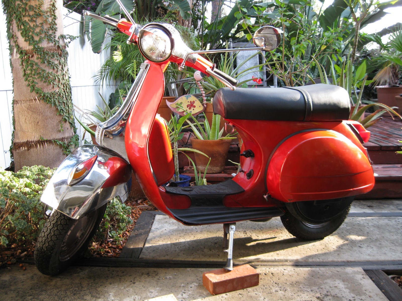 1980 Vespa P200E - Scooter Motorcycle Piaggio Large Frame Classic NO RESERVE