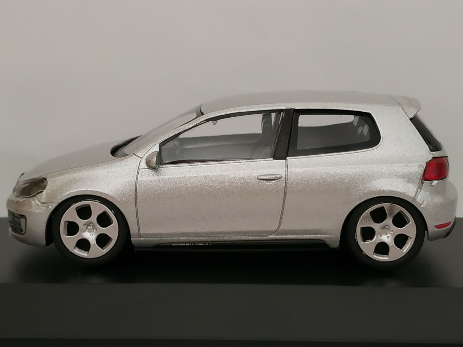Volkswagen Golf 6 GTI ミニカー 1/43 Volkswagen Golf GTI 1/43 VW MK6 6 MKVI Diecast Scale Car | eBay