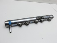 BMW X1 E84 LCI 12-15 2,0d 160KW Einspritzleiste Düsenstock Einspritzanlage BMW X1 E84 LCI 12-15 29.10.2012 7800601... Vorschau 2