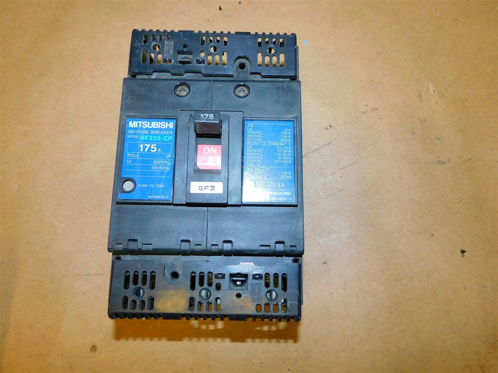 Mitsubishi NF225-CP No Fuse Breaker 175A 3 Pole 600VAH 50/60 Mitsubishi NF225-CP No Fuse Breaker 175A 3 Pole 600VAH 50/60