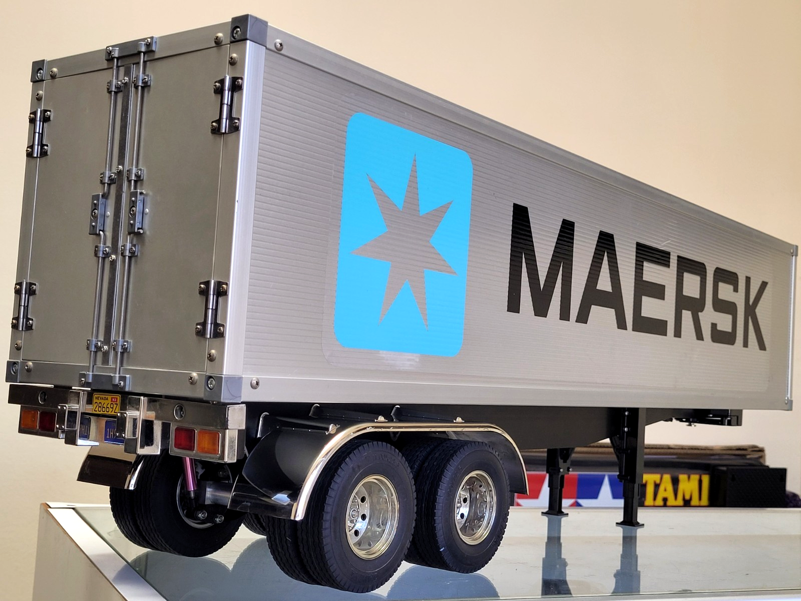 美品　タミヤ1／14 MAERSK コンテナトレーラー ラジコン　海コン Tamiya RC 40ft Maersk 1/14 Scale Container Trailer Kit